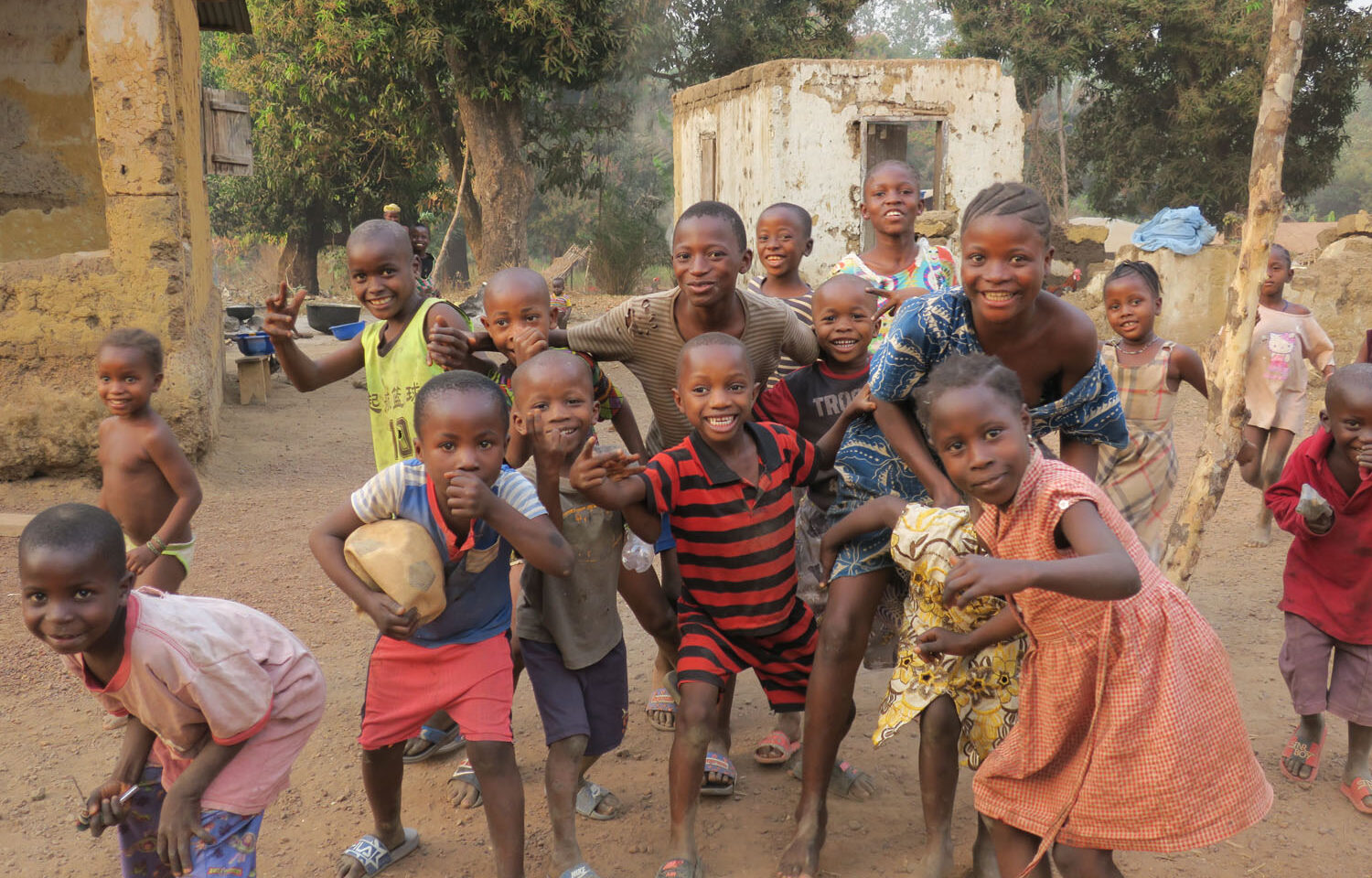 Dorfentwicklung Grundschule - Ngo Networ Sierra Leone